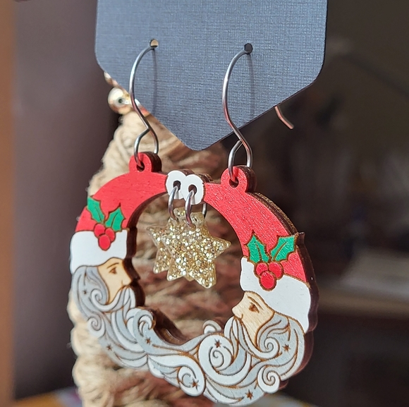 🎅🌙 Santa moon and star dangle earrings - Picture 6 of 11